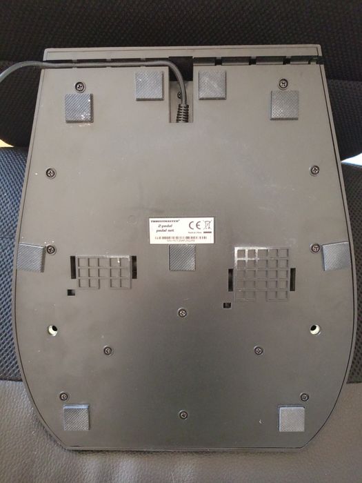 Kierownica Thrustmaster force feedback + pedały