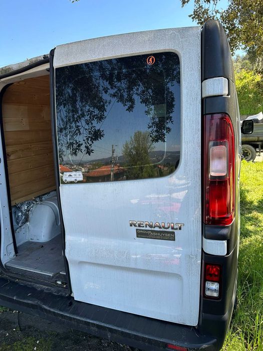 Porta traseira direita Renault Trafic III / Opel Vivaro (2016)