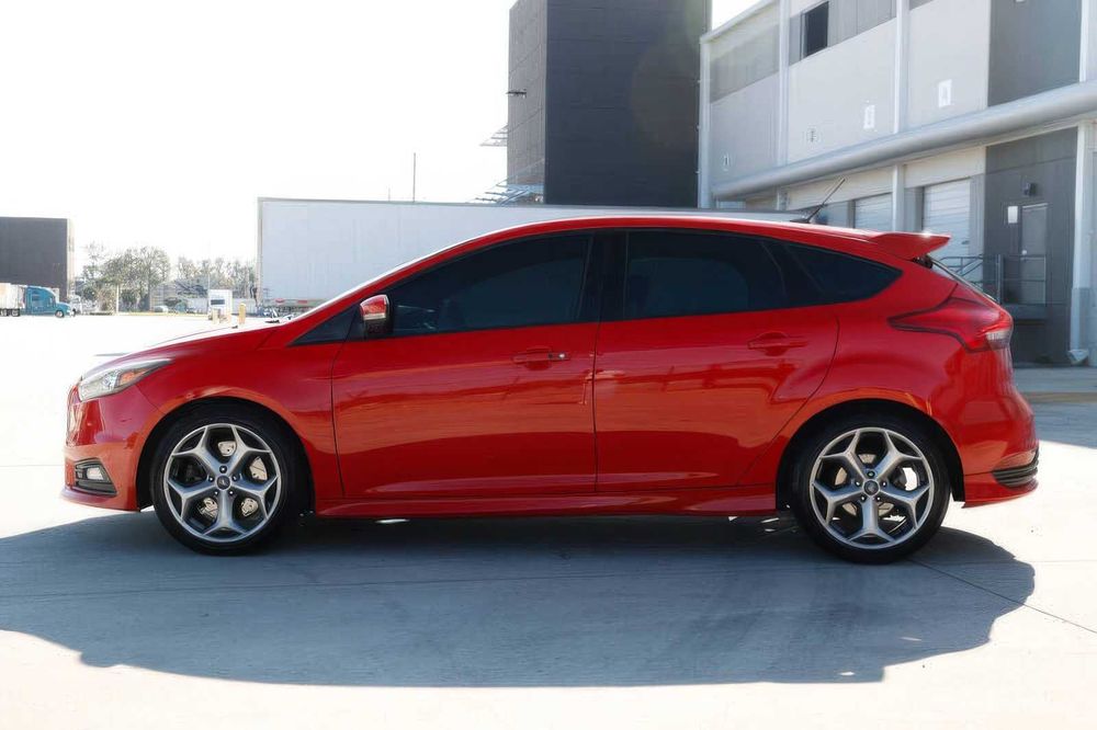 Ford Focus ST      2017