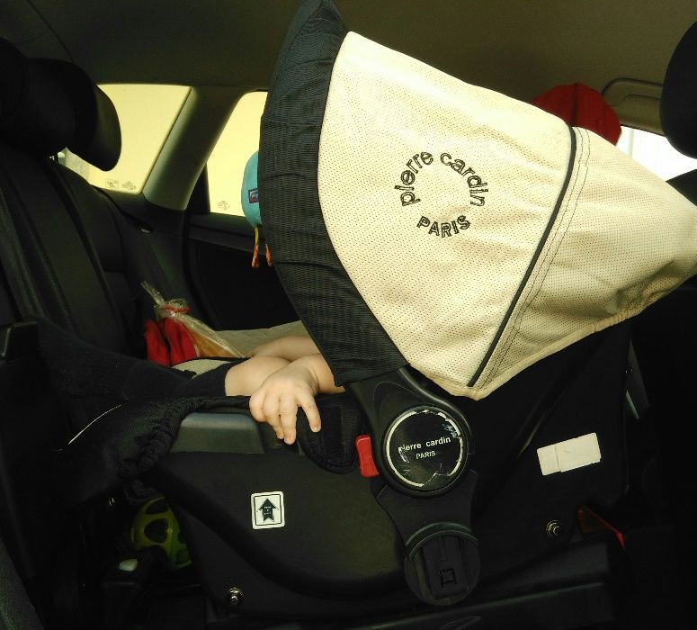 Ovo de bebé, para o carro, Pierre Cardin
