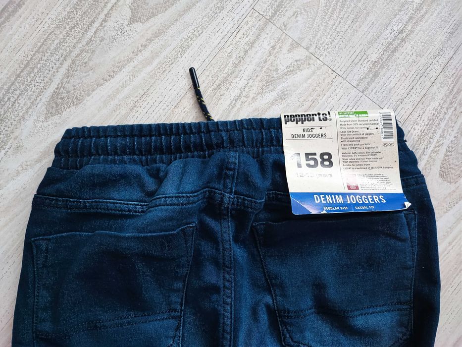 Joggery chpięce 158