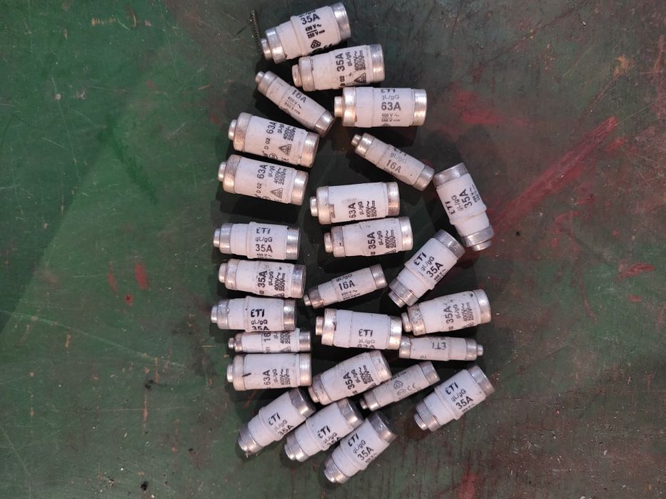 Zestaw topików elektrycznych