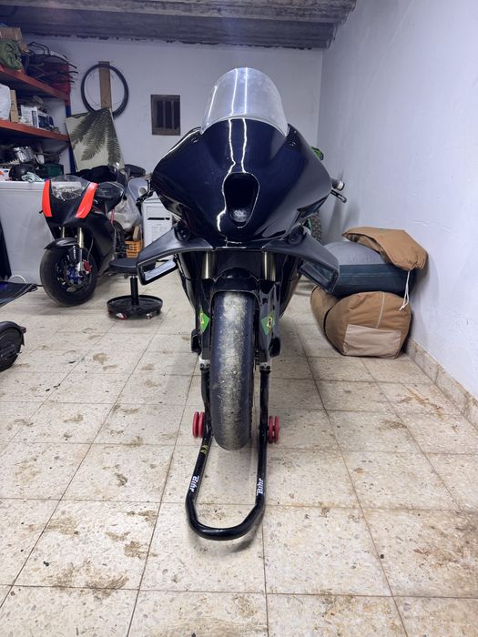 Carenagem de pista M1000rr 2023