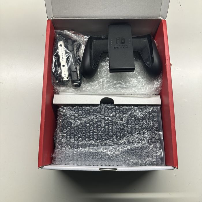 Nintendo switch OLED (como nova) com bundle