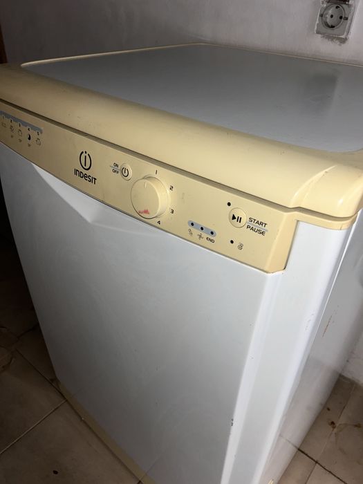 Indesit Máquina Lavar Loiça