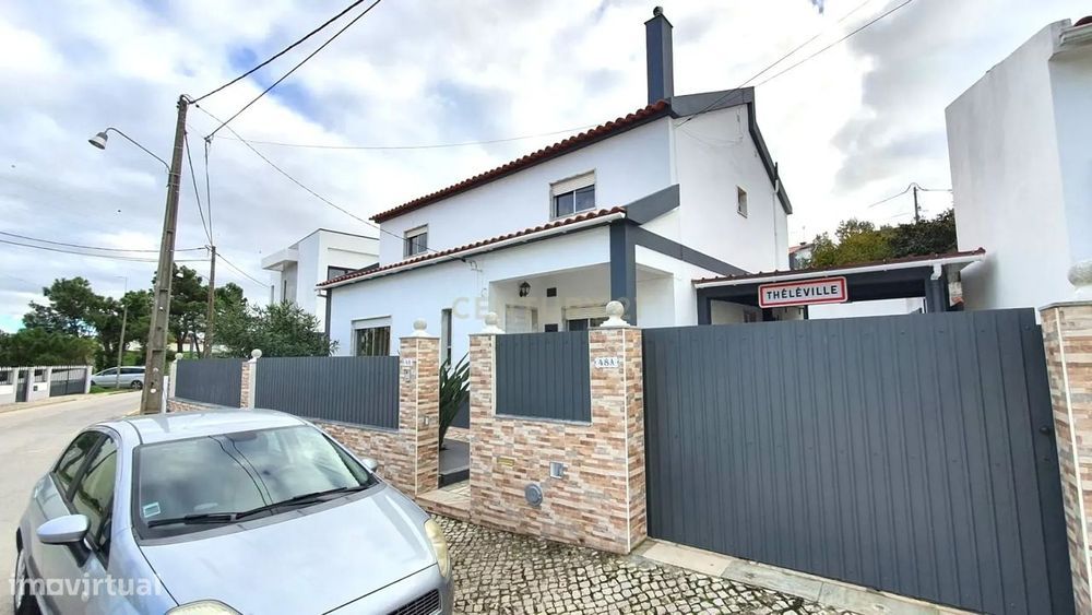 Moradia Isolada Isolada Botequim aceita permuta moradia mais pequena n