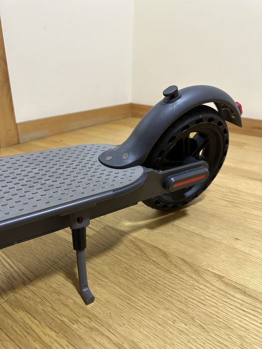 Trotinete Elétrica Scooter i9 — Como Nova! 35km Autonomia + Acessórios