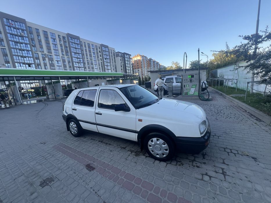 Продам гольф 3 .