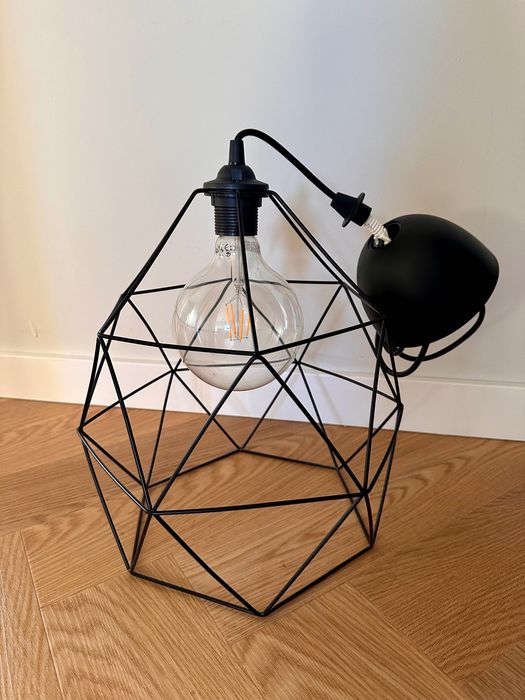 Lampa BRUNSTA + żarówka