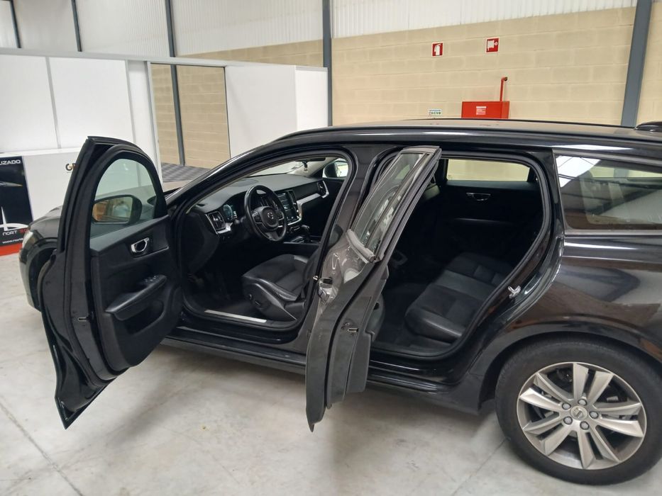 Vendo volvo V60 sempre mantida na Triauto
