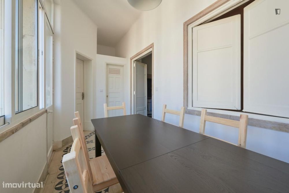 Quarto - localizado em Alameda Lisbon