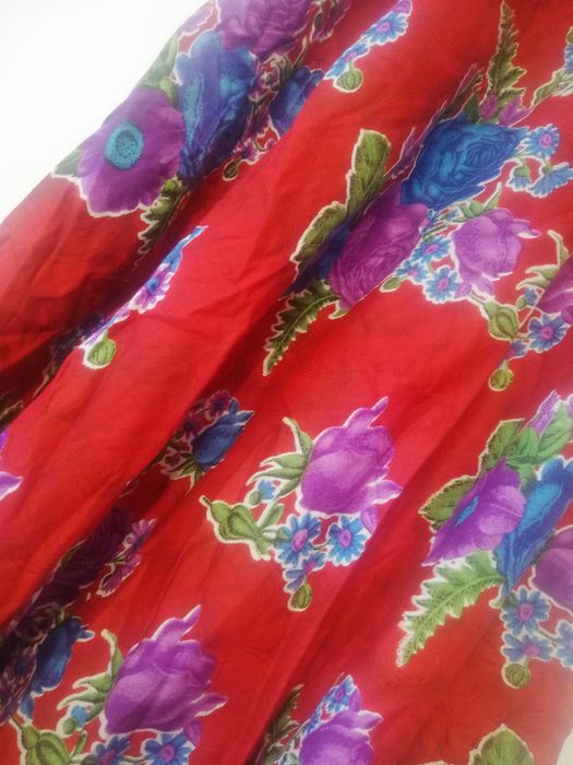 Sukienka czerwona w kwiaty do 120 biust