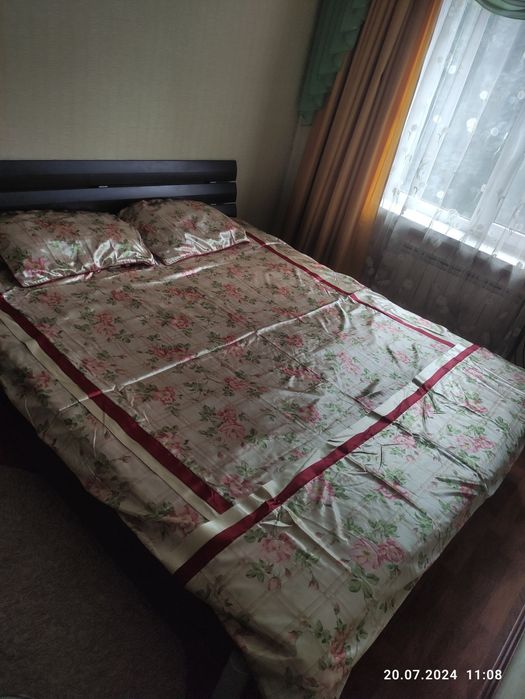 Покрывало на кровать 2 наволочки