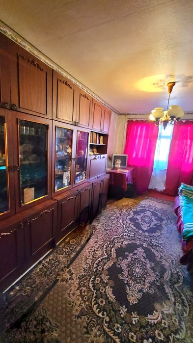 Продам 3 ком. квартиру на ж/м Покровский (Коммунар). Срочно!