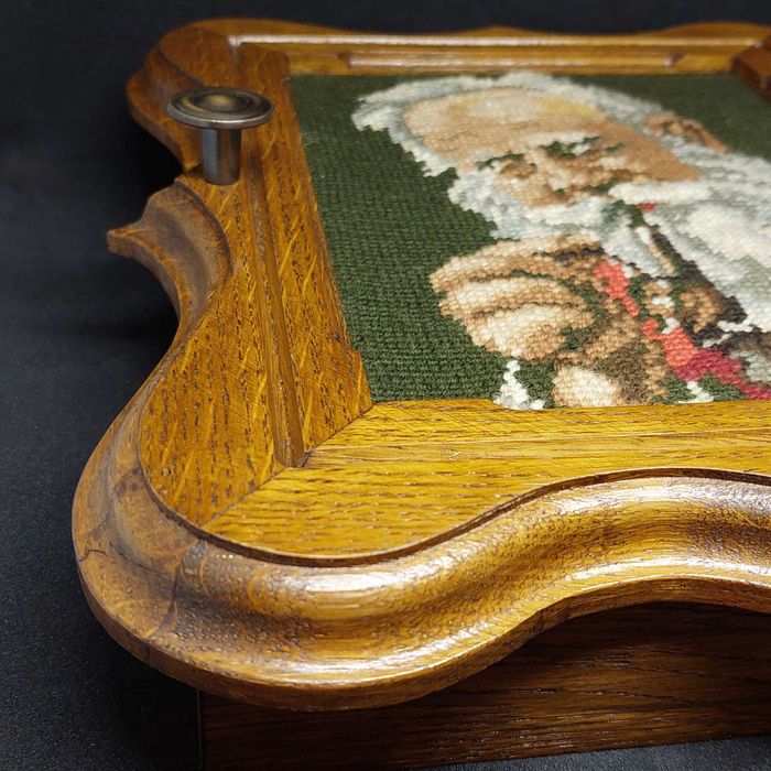 РЕДКИЙ ШИКАРНЫЙ деревянный шкафчик ГОБЕЛЕН ключница ГЕРМАНИЯ шкаф