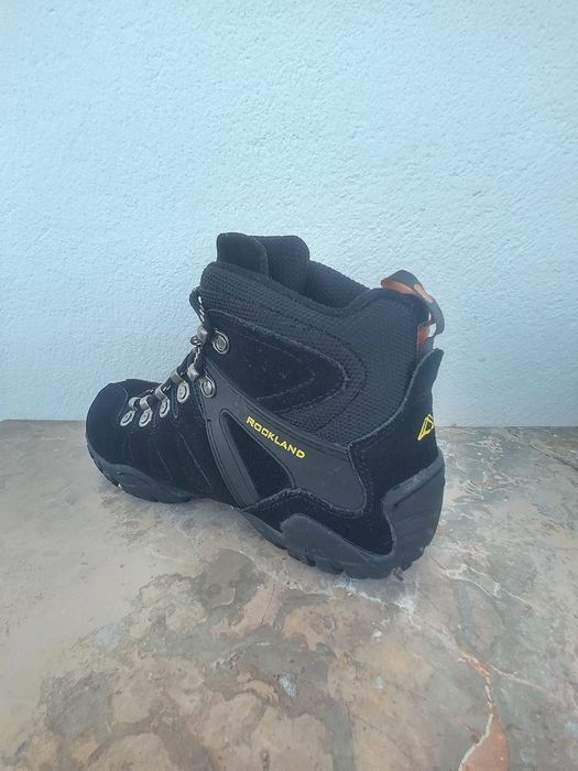 Botas Rockland como Novas