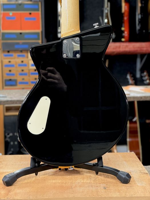 Daro Guitars MODEL P Goldfoils 2024 - Black burst nitro gloss