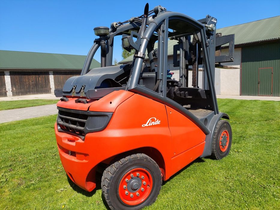 USŁUGI Z OPERATOREM WYNAJEM Wózki widłowe linde toyota wynajme