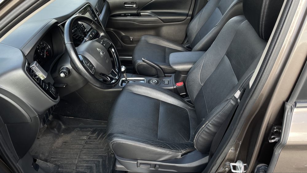 Mitsubishi Outlander 2015