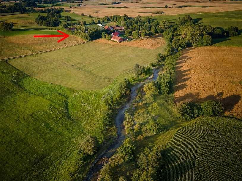 Działka na Mazurach nad rzeką z warunkami zabudowy 2340 m2