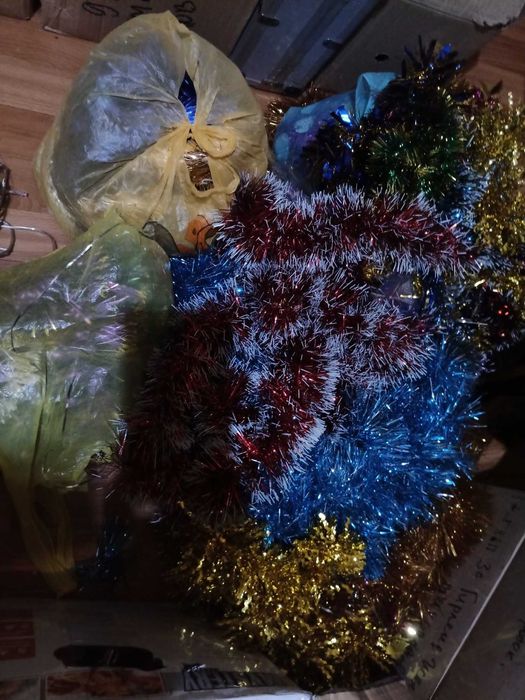 Игрушки новогодние с дождиком(на 3-4 елки)