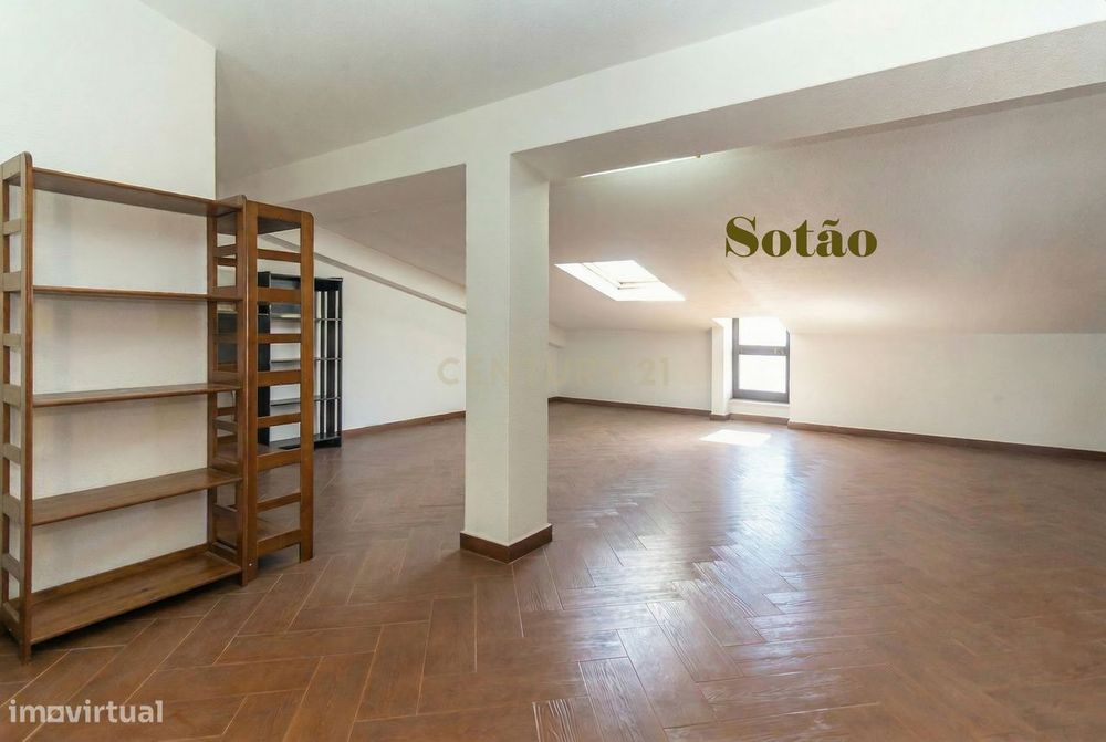 T3 c/ 121m2 e vista deslumbrante sobre o rio Sado + Sótão Remodelado d