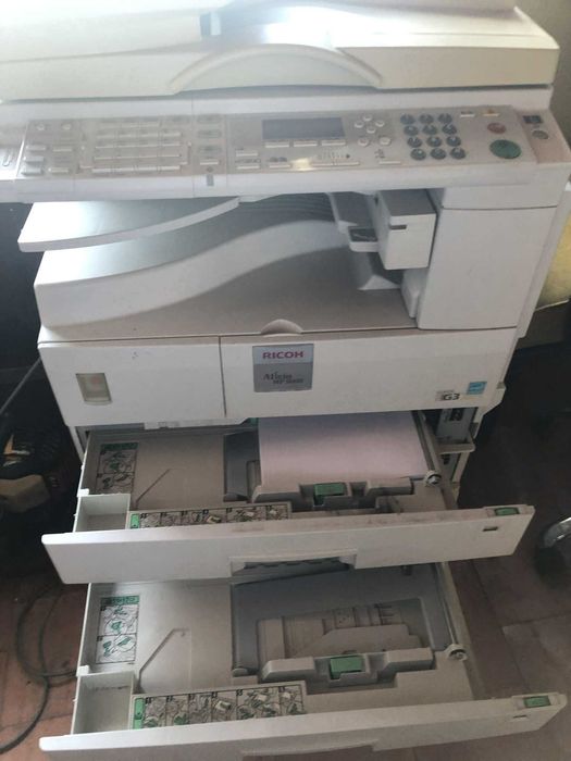 IMPRESSORA E FOTOCOPIADORA DE REDE RICOH AFICIO MP 2000: ÓPTIMO ESTADO