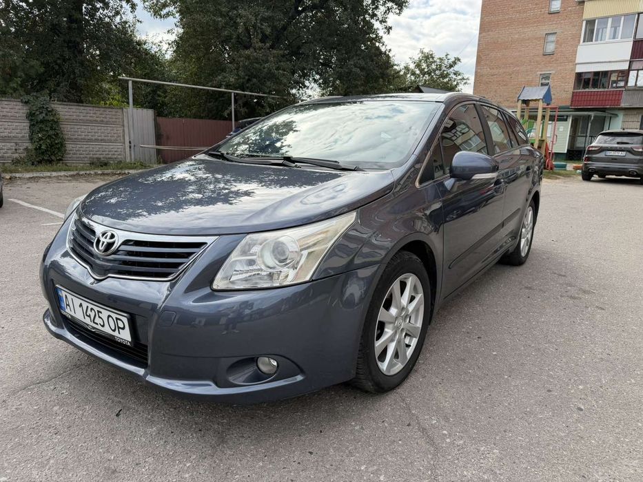 Toyota Avensis у відмінному стані