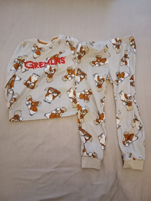 Zestaw 4 piżam zimowych r.110/116