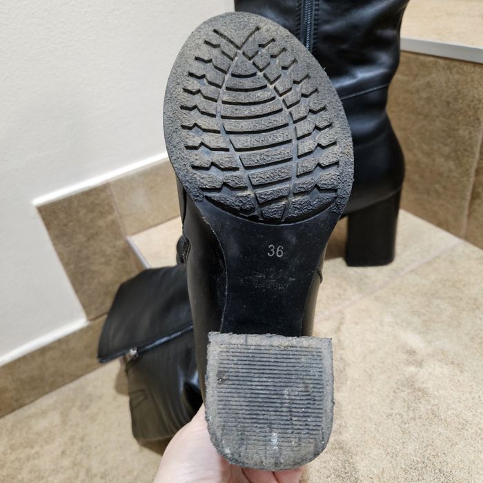 Чоботи зимові жіночі