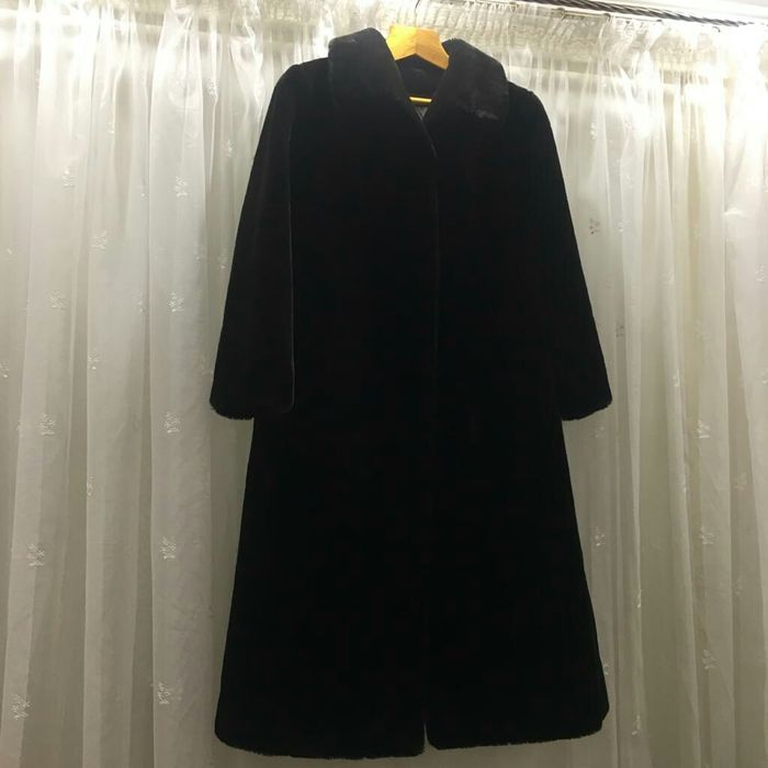 Шуба жіноча , гарна якість