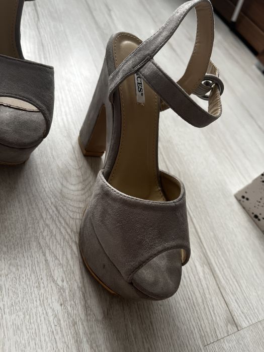 Buty na obcasie sandały damskie rozm 38