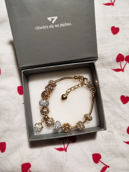 Bransoletka złota charms