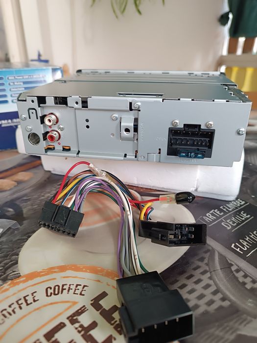 автомобильный CD-ресивер JVC KD-G387. Магнитола нова