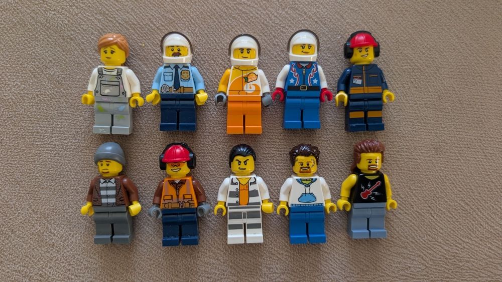 10 Minifiguras Lego City com acessórios