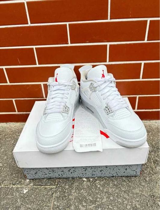 Buty sportowe "Jordan_4_Retro_White_Oreo R.37.5