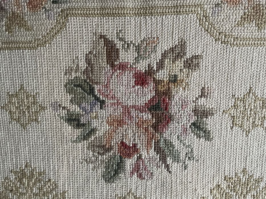 Tapete de Arraiolos genuíno