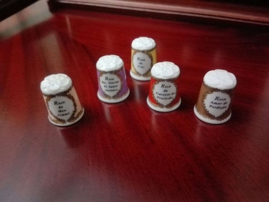 Coleção de dedais As rosas de Amália Rodrigues