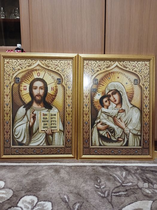 Ікони.   великі.