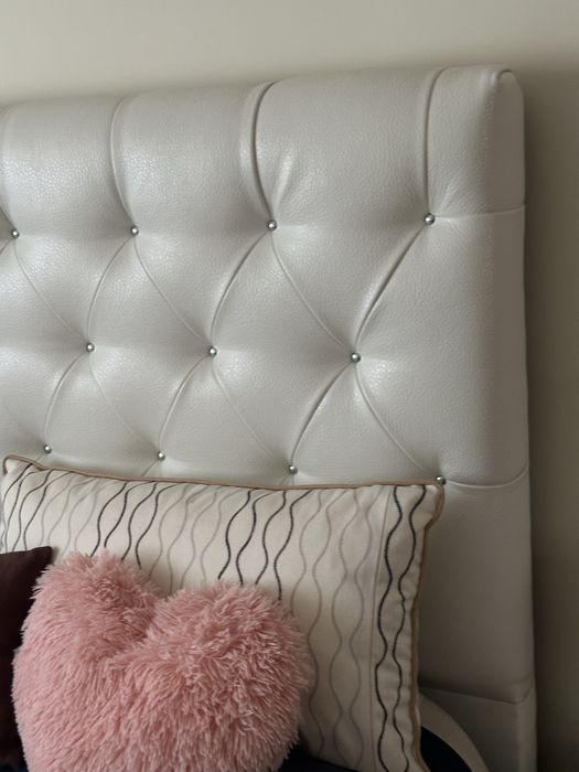 Cama (base) com cabeceira