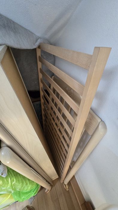 Cama e colchão de bebé  da Pré Natal