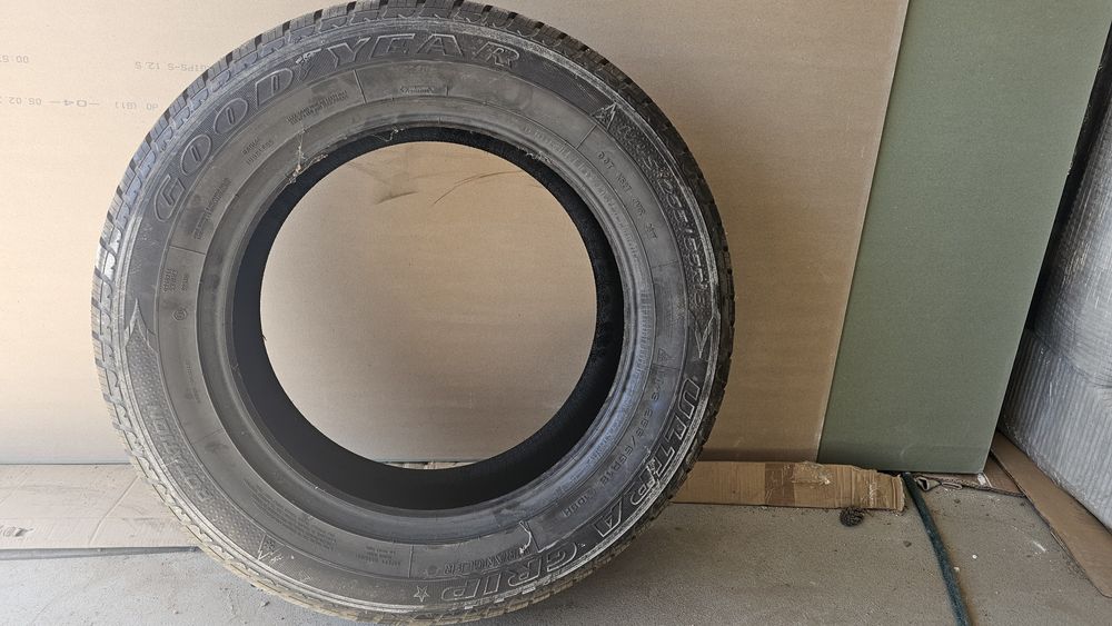 Opona Goodyear Ultra Grip 225/55/18