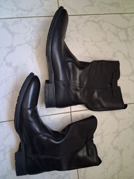 Botas pretas Zara 43 e Pepe Jeans 42