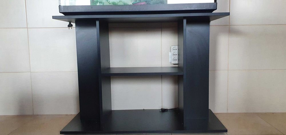 Cômoda Moderna e Prática à Venda - Oportunidade Única!