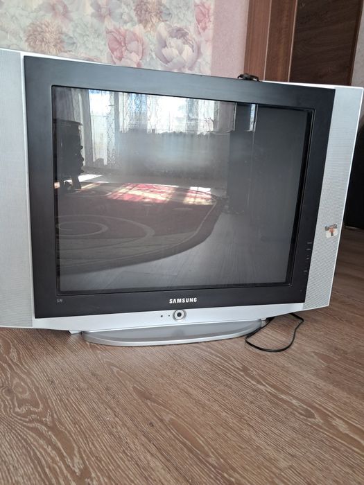 Продам телевізор
