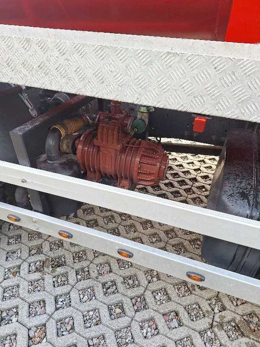 Samochód asenizacyjny Renault Premium 270 DCI