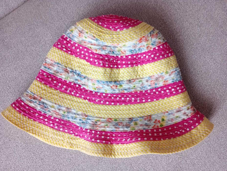 Sprzedam kapelusz dla dziewczynki