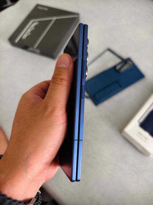 Samsung Galaxy Z Fold7 Azul