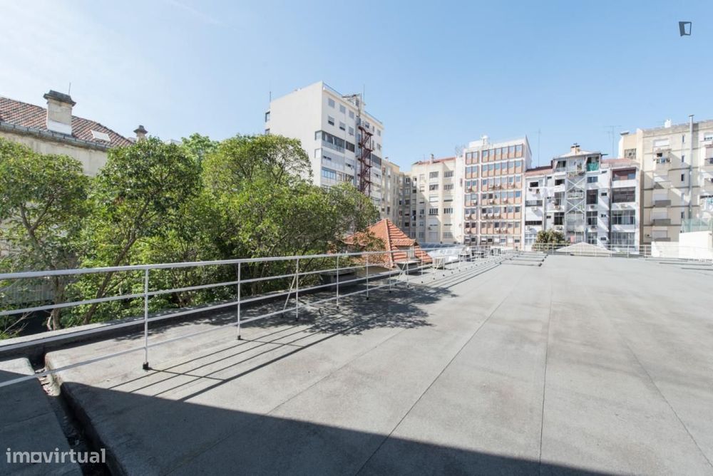 Quarto - localizado em Saldanha Lisbon