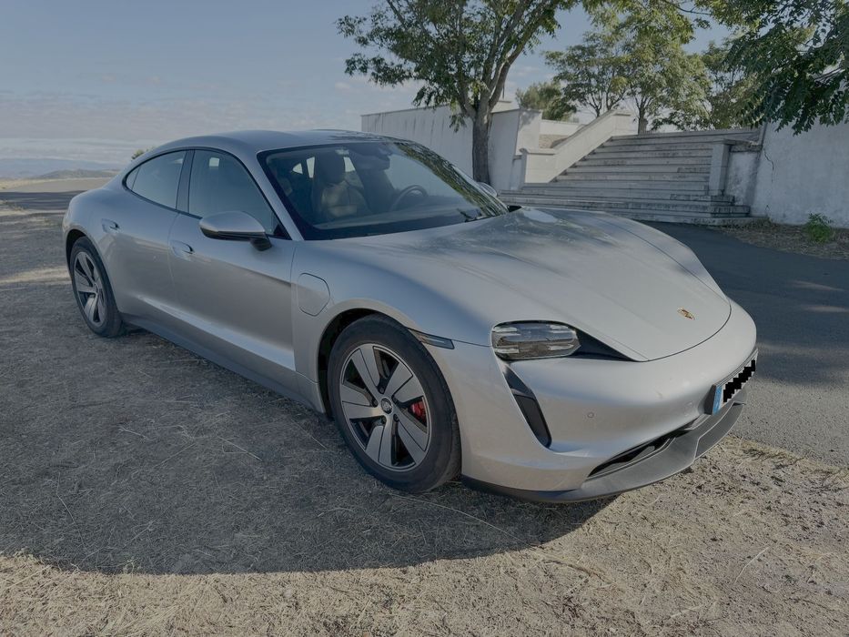 Porsche Taycan 4S